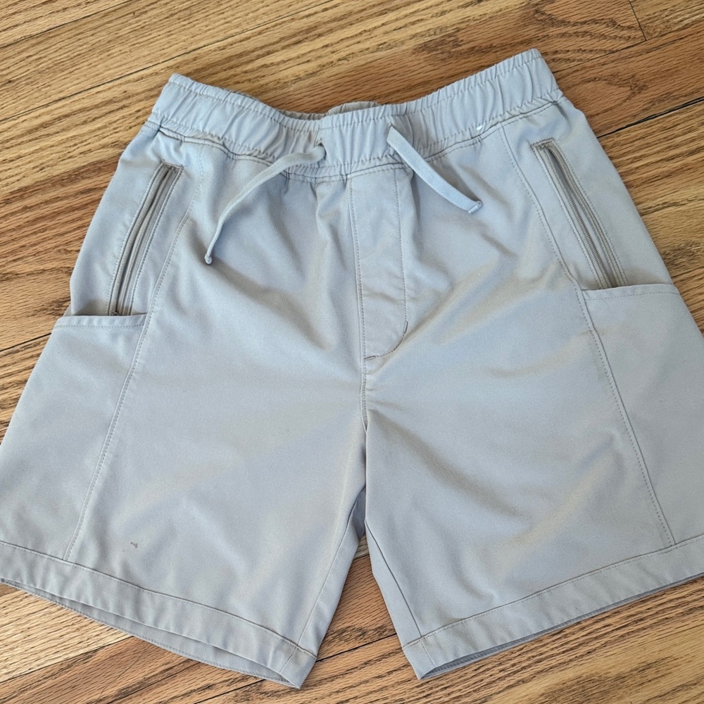 Boys Abercrombie kids lightweight athletic khaki shorts 11/12